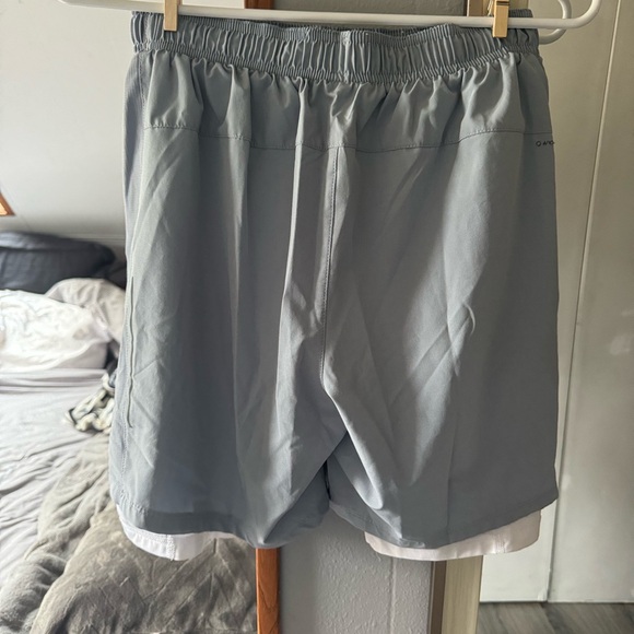 Men’s SKORO shorts 6” - Picture 2 of 3